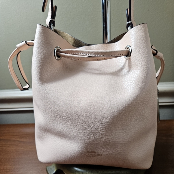 New Without Tags Coach Derby Light Pink Bucket Drawstring Cross Body Bag - Picture 2 of 11